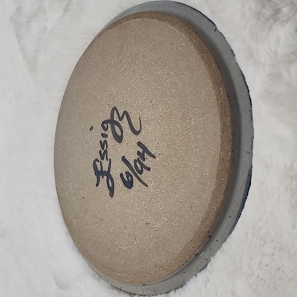 MARK ESSIG YEAGERTOWN POTTERY PLATE 1994. - Picture 4 of 5